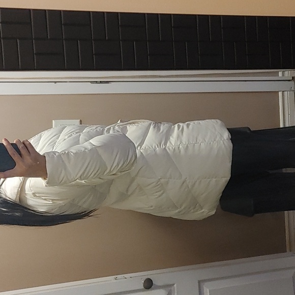 White coat never worn - Picture 2 of 5